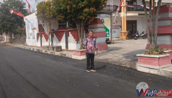 Masyarakat dan Pemdes Mandirancan  Sampaikan Terima Kasih kepada Bupati dan Wakil Bupati Kuningan  juga PUTR  atas Realisasi Hotmix Jalan