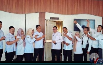 Pegawai Bidang SD Disdikbud Kuningan  Rayakan Ulang Tahun Bapak Surya, S.Pd., MM. Penuh Kekeluargaan