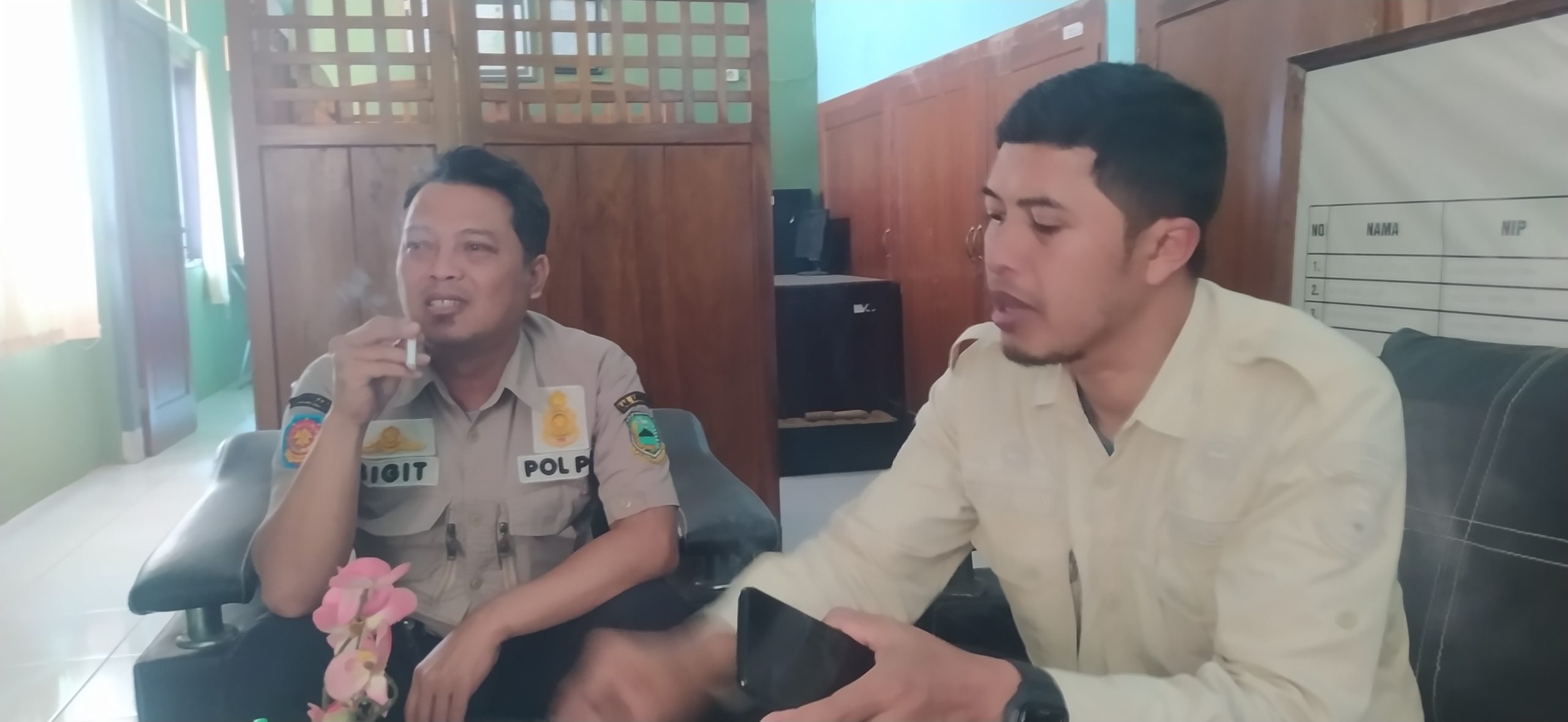 Satpol PP Kabupaten Kuningan melaksanakan pembinaan dan pengawasan ketertiban umum