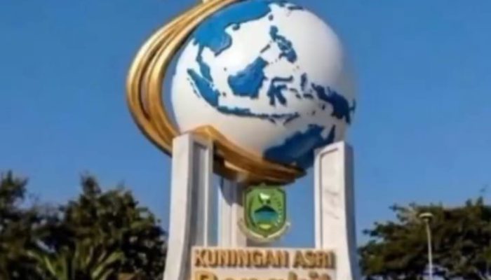 Polemik Tugu Bola Mang Dian Cerdas, akan Dibangun Megah .